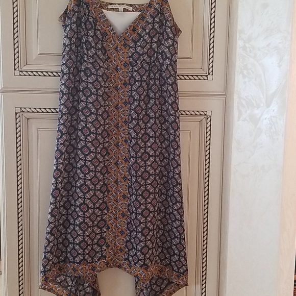 Dress - Picture 1 of 9